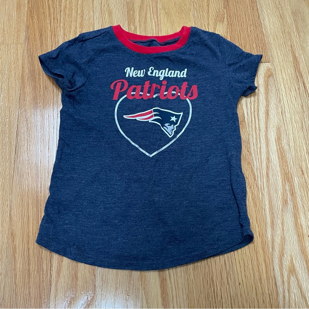 New England patriots short sleeve navy blue/red heart logo tee shirt size 3T